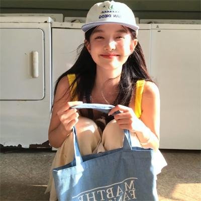 彩色房间 封面